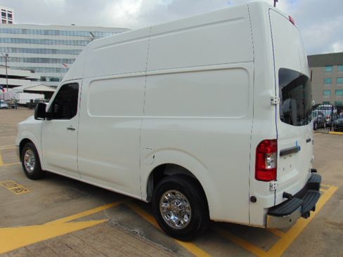 Used 2017 Nissan NV 2500 SL image 6