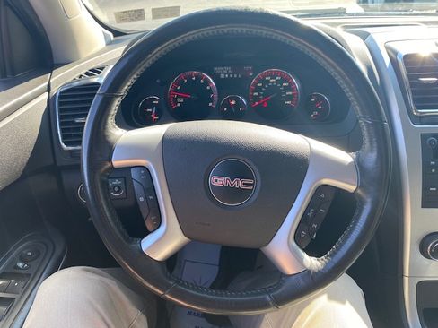 Used 2012 GMC Acadia SLE image 22