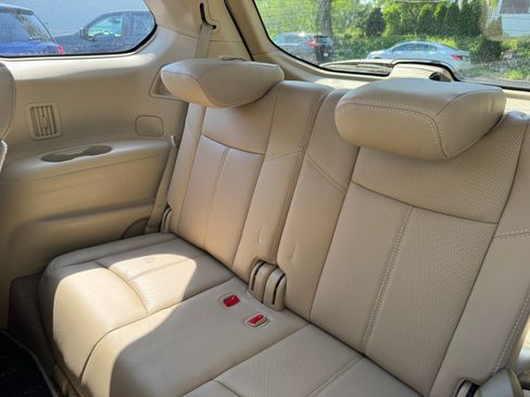 Used 2015 Nissan Pathfinder AWD/4WD image 12