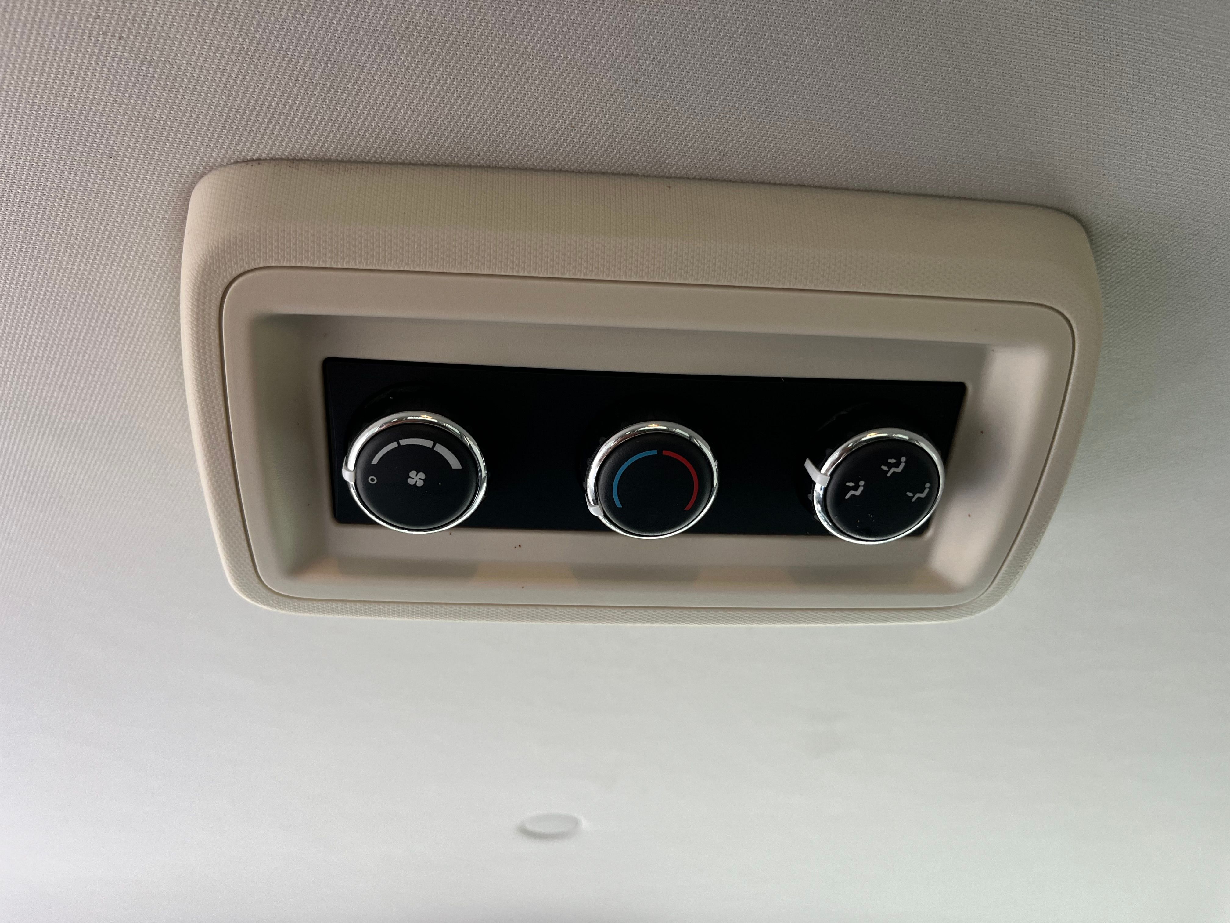Used 2008 Dodge Grand Caravan SE FWD image 17