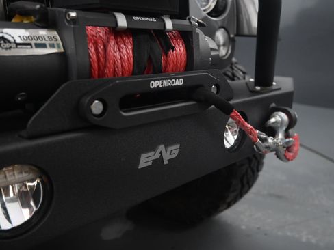 Used 2018 Jeep Wrangler Unlimited Sahara image 13