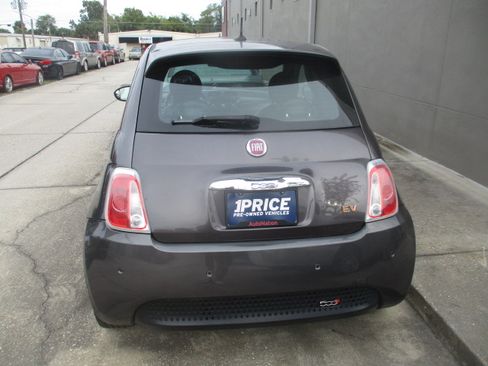 Used 2015 FIAT 500 e image 4