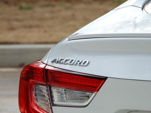 Used 2020 Honda Accord Sport image 9