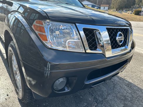 Used 2019 Nissan Frontier S image 11
