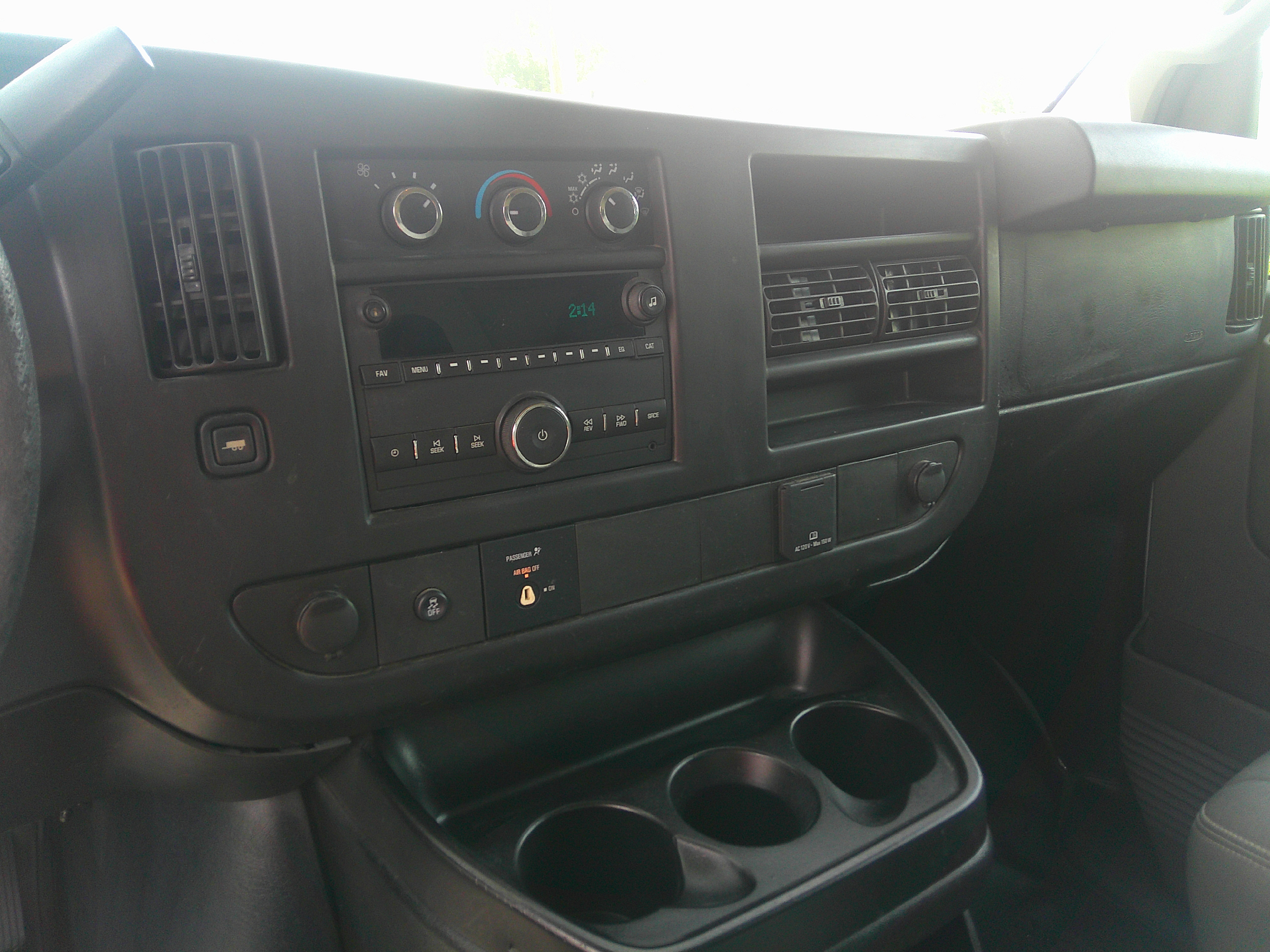 Used 2017 Chevrolet Express 3500 UNAVAIL RWD image 12