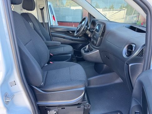 Used 2023 Mercedes-Benz Metris image 18