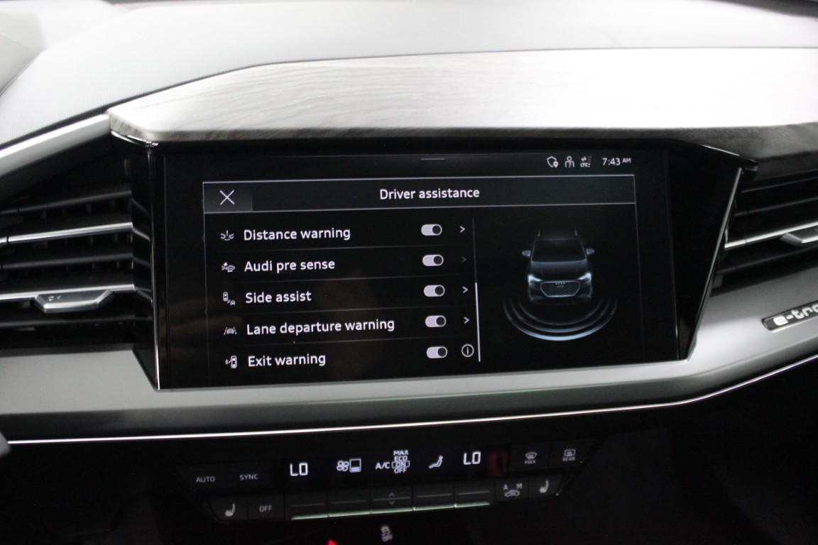 Used 2025 Audi Q4 e-tron Premium RWD image 26