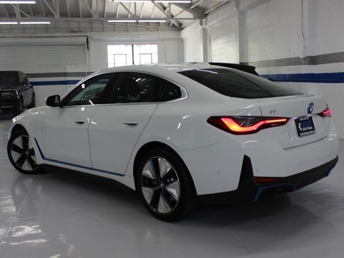 Used 2024 BMW i4 eDrive40 image 14