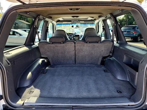 Used 2001 Ford Explorer XLT image 13