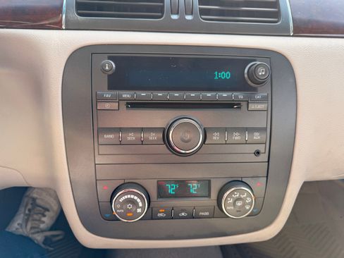 Used 2007 Buick Lucerne CXL image 19