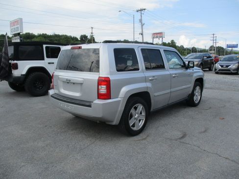 Used 2010 Jeep Patriot 4WD Sport image 6