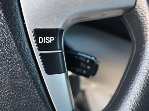 Used 2013 Toyota Highlander LE Plus image 21