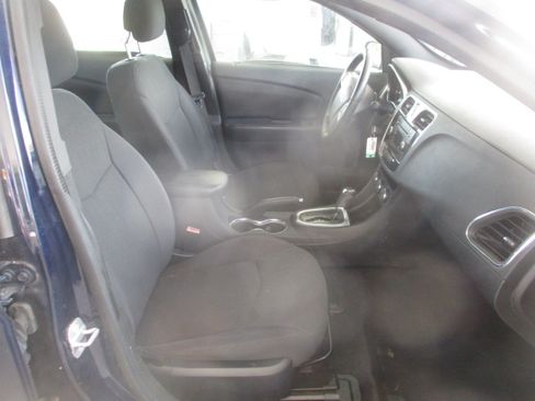 Used 2014 Chrysler 200 Touring Sedan FWD image 11