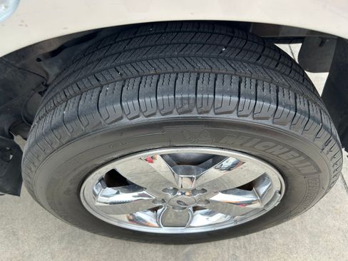 Used 2010 Ford Escape Limited image 7