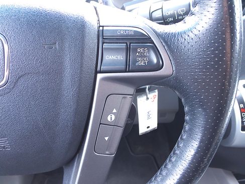 Used 2011 Honda Pilot Touring image 32