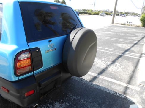 Used 1999 Toyota RAV4 2WD 4-Door image 4