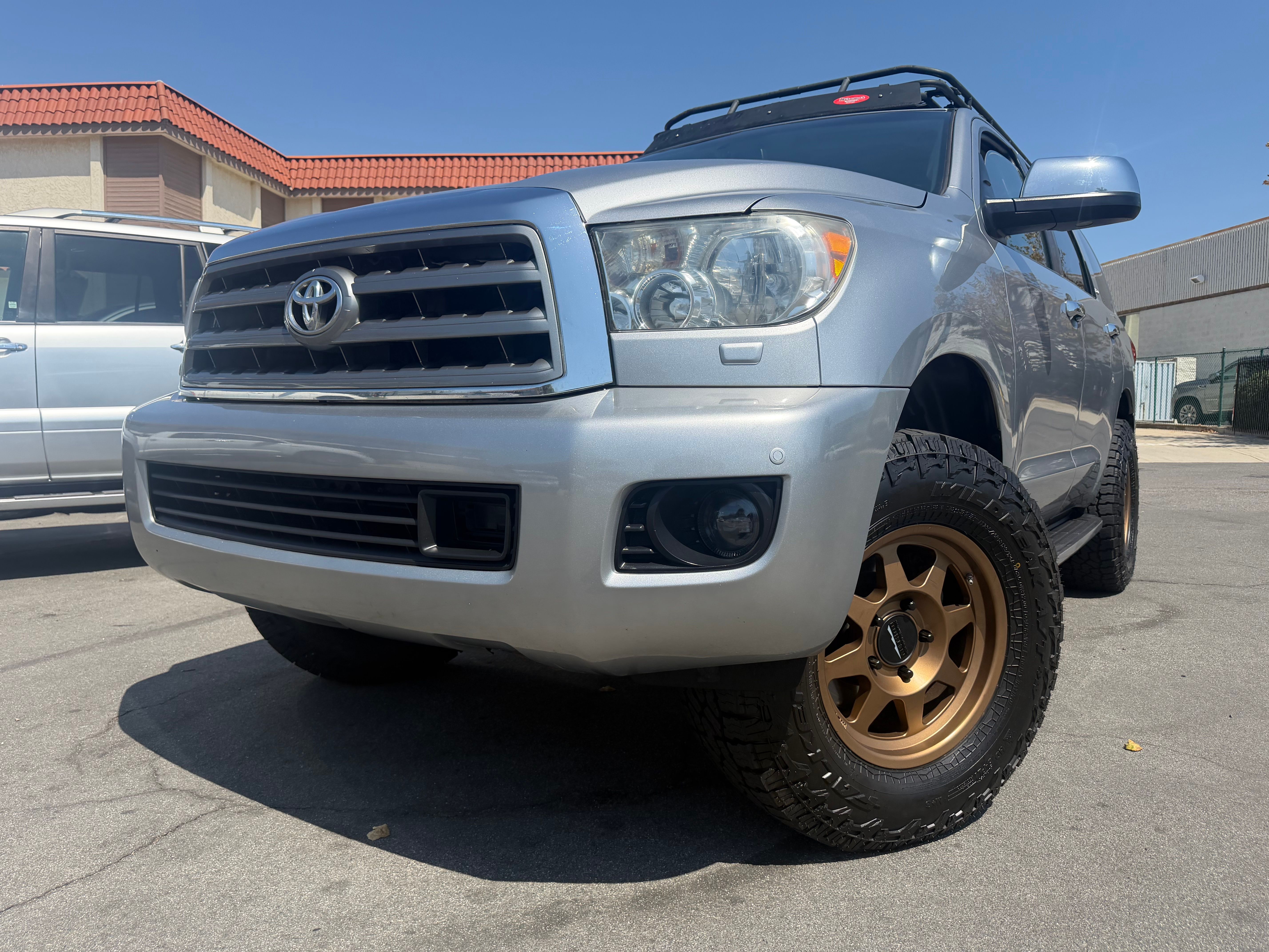 Used 2017 Toyota Sequoia Platinum AWD/4WD image 6