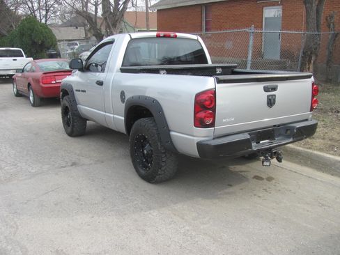 Used 2007 Dodge Ram 1500 Truck ST image 2