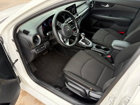 Used 2019 Kia Forte S FWD image 7