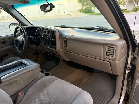Used 2004 Chevrolet Silverado 2500 LS RWD image 12