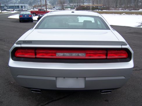 Used 2009 Dodge Challenger R/T Plus image 6