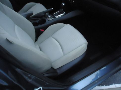 Used 2015 MAZDA MAZDA3 i Sport image 14