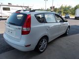 Used 2010 Hyundai Elantra Touring SE image 5