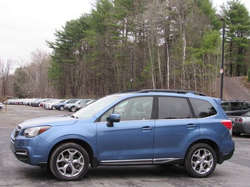 Used 2017 Subaru Forester 2.5i Touring image 2