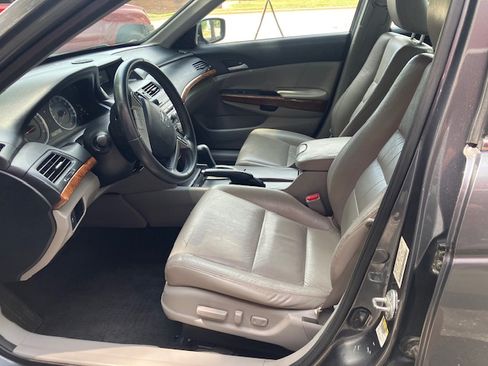 Used 2011 Honda Accord EX-L V6 Sedan image 9