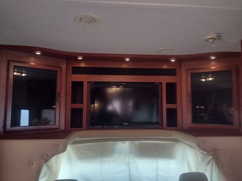 Used 2011 Ford E-450 and Econoline 450 image 24