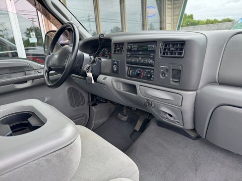 Used 2004 Ford F250 4x4 Regular Cab Super Duty image 12