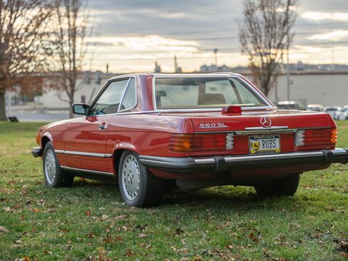 Used 1987 Mercedes-Benz 560 SL image 9