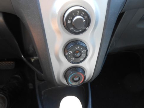 Used 2010 Toyota Yaris 2-Door Hatchback FWD image 16