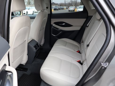 Used 2019 Jaguar E-PACE SE image 15