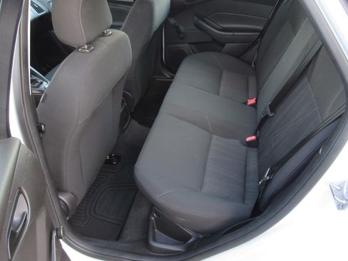 Used 2015 Ford Focus S image 15