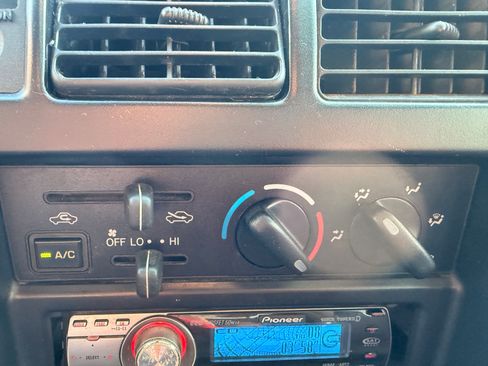 Used 1999 Toyota Tacoma PreRunner image 19