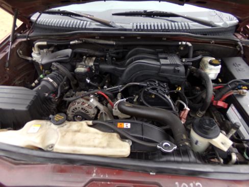 Used 2010 Ford Explorer XLT image 15