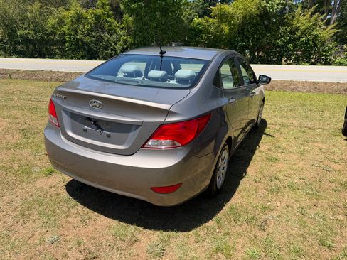 Used 2017 Hyundai Accent SE Sedan FWD image 21