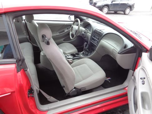 Used 1999 Ford Mustang image 6