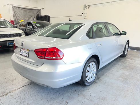 Used 2013 Volkswagen Passat 2.5 S image 7