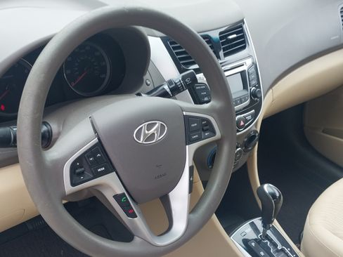 Used 2014 Hyundai Accent GLS image 13