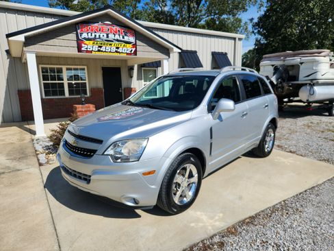 Used 2012 Chevrolet Captiva Sport FWD LT w/ 1LT image 2