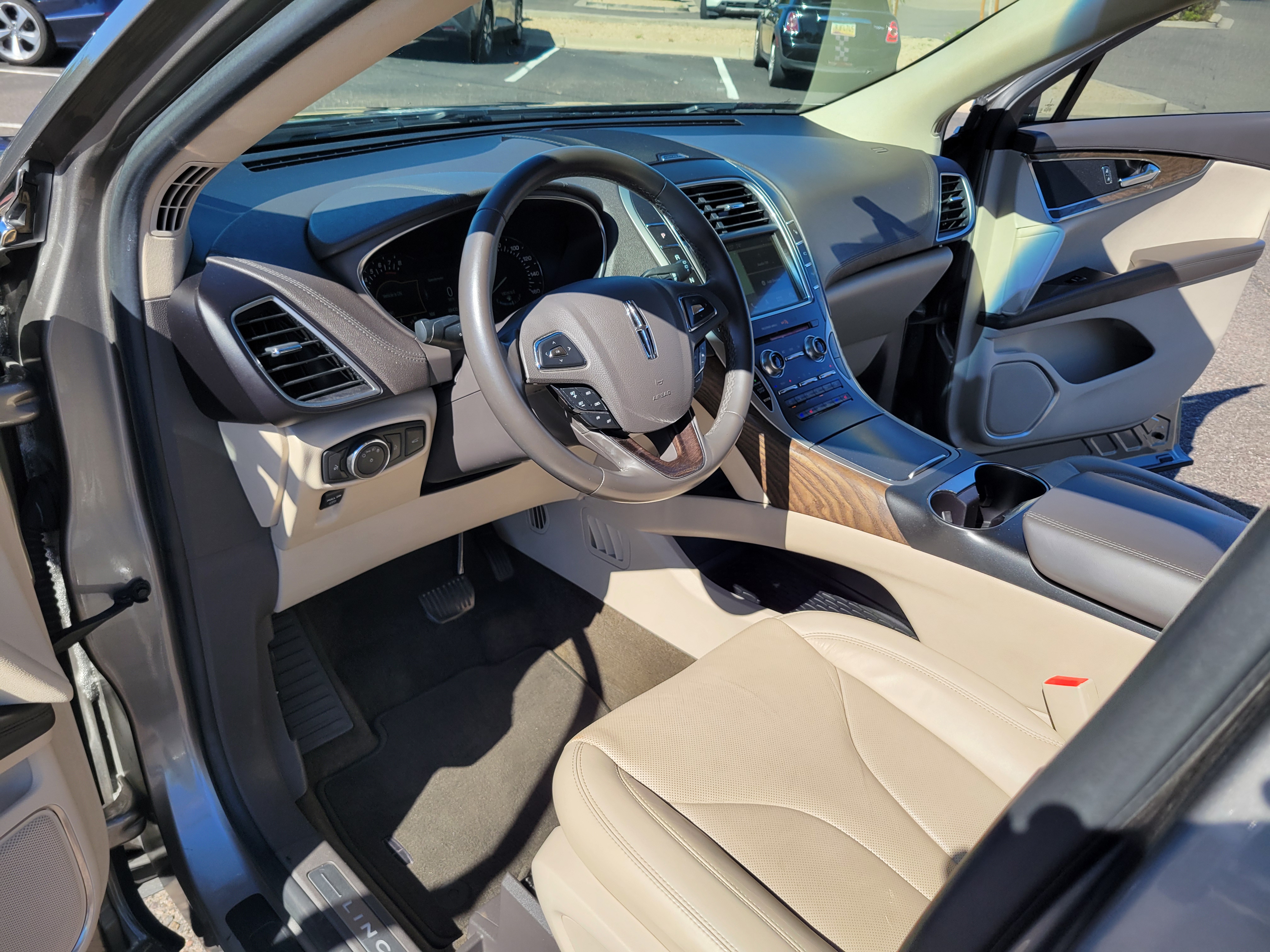 Used 2017 Lincoln MKX FWD Reserve image 17