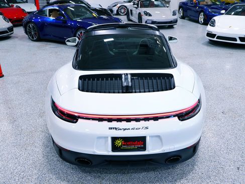 Used 2024 Porsche 911 Targa 4 GTS image 15