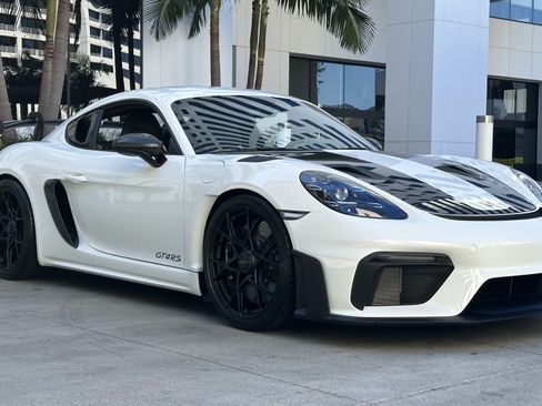 Used 2024 Porsche 718 Cayman GT4 RS RWD image 6