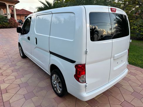 Used 2019 Nissan NV200 SV Van 4D FWD image 5