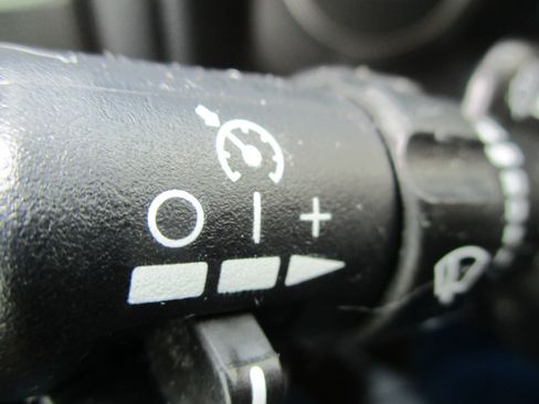 Used 2007 GMC Envoy SLE image 50