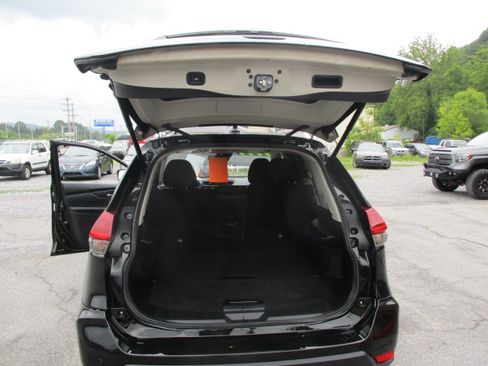 Used 2020 Nissan Rogue FWD SV 2.5L 4-Cyl SUV image 62