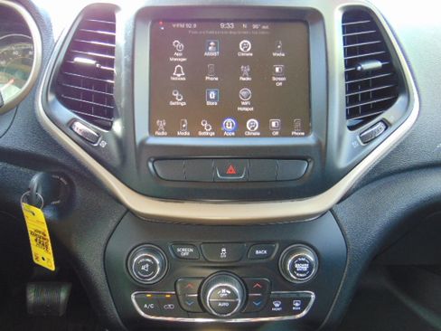 Used 2014 Jeep Cherokee Limited image 16