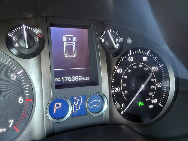 Used 2011 Lexus GX 460 GX 460 Luxury Sport Utility 4D AWD/4WD image 10